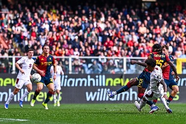 Đenova deklasirala Torino