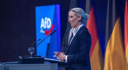 "SRBIJA I CRNA GORA SU ZAMENJENE ZA UKRAJINU" Nemačka desničarka otišla kod Orbana i osula paljbu po EU