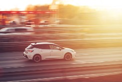 OVO ĆE VAM PROMENITI PERSPEKTIVU Evo zbog čega pametni vozači kupuju bele automobile