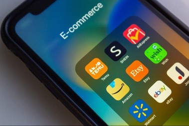 Brojka šokirala - Američki gigant rešio za keš da kupi platformu za onlajn prodaju