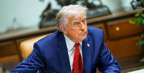 AMERIKANCI U OPASNOSTI Alarm u Beloj kući