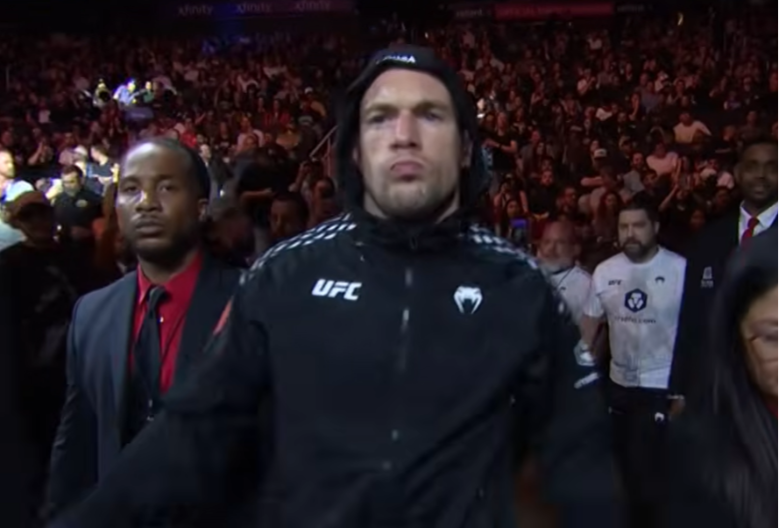 SRBIN ZALUDEO AMERIKU Uspavao protivnika, uzeo ogromnu lovu, a o jednoj slici svi pričaju (FOTO)