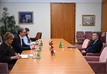 "VELIKA PRIVILEGIJA ZA MENE I IZUZETAN SUSRET" Vučić se sastao sa Tjerijem de Monbrijalom (FOTO)