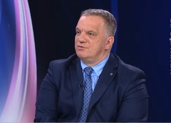 Na mesto v. d. direktora Pete beogradske gimnazije postavljen Ognjen Mrvaljević