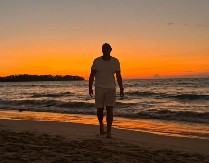 "ŽENA I JA SPAVAMO U ODVOJENIM SOBAMA" Progovorio o braku, pa šokirao priznanjem o intimi 