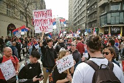 STIGLA KOMANDA IZ ZAGREBA! Blokaderi žele da zabrane  pominjanje Jasenovca i Oluje
