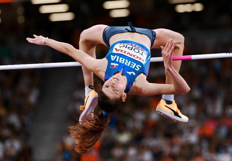 "ČASTIM" Dragutin Topić oduševljen rekordom ćerke, oglasio se emotivnim rečima, odmah usledio odgovor Angeline