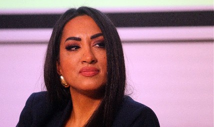 NIKO NIJE ZNAO DA SU SESTRE! Zejna je u srodstvu sa našom poznatom pevačicom, svi je znate 