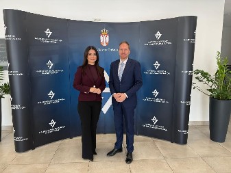 NAJU I POVERENIK: Neophodno da javni službenici unaprede svoja znanja