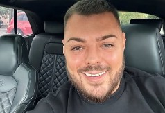 SLOBA VASIĆ HITNO PRIMLJEN U BOLNICU Pevač se duže vreme bori sa ozbiljnim problemom!