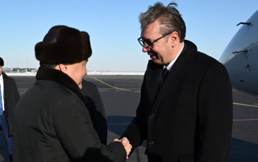 VUČIĆ SLETEO U ASTANU Premijer Kazahstana dočekao predsednika Srbije