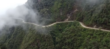 STAZA SMRTI JE PRAVI IZAZOV ZA BICIKLISTE Ovo je NAJOPASNIJI put na svetu