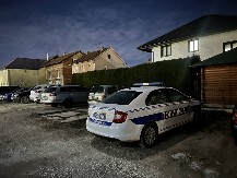 PORODIČNA TRAGEDIJA Majka gledala kao sin čekićem ubija njenog oca posle svađe oko poljoprivredne mašine