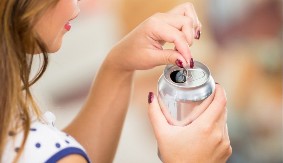 Uvode strogu zabranu - energetska pića postaju nedostupna maloletnicima