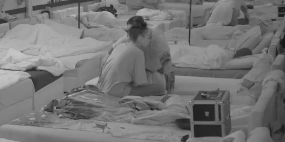 KONAČNO USPEO U SVOJOJ NAMERI Pao poljubac između Maje i Asmina, ona iznenadila reakcijom 