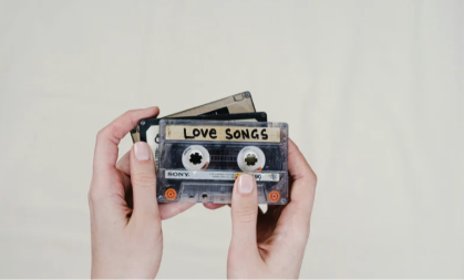 OVE STARE KASETE DANAS VREDE PRAVO BOGATSTVO Pretražite tavan i kutije sa uspomenama - možda se obogatite