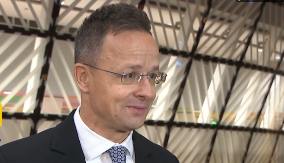 VOZ KREĆE ZA TAČNO MESEC DANA! Sijarto: Putnički saobraćaj na pruzi Beograd-Budimpešta najkasnije od 27. marta