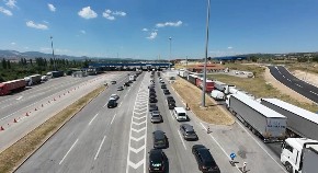 Najveća gužva na izlazu iz Srbije na Batrovcima, zadržavanja i na Šidu i Kelebiji