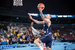 VELIKE POBEDE NAŠIH KOMŠIJA Hrvatska šokirala evropskog i svetskog prvaka, BiH razbila Švajcarsku i zapretila Srbiji