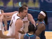 BRUKA I SRAMOTA Trener Oklahome brani svoje igrače posle skandaloznog napada na Jokića