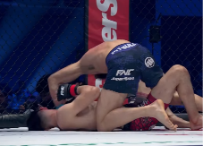 MMA SPEKTAKL Grk umalo ugušio srpskog borca, a onda je usledio neverovatan preokret! 