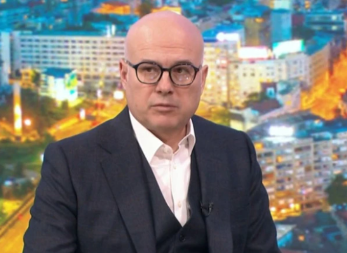 BLOKADERI PRAVE LISTU DUŽE NEGO ŠTO SE GRADIO SKADAR NA BOJANI Lider SNS Vučević najavio: Naša lista biće mlađa, hrabrija i obrazovanija