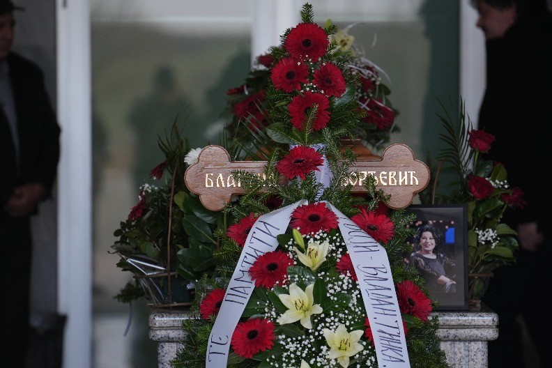 SAHRANJENA BETI ĐORĐEVIĆ Ispraćena uz trubački orkestar, počiva pored sina