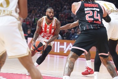 UDARAC ZA CRVENO-BELE Evroliga oštro kaznila Zvezdu