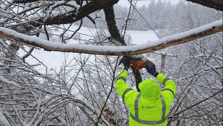 PREKRSTIMO SE SVAKI PUT PRE NEGO SE POPENEMO NA STUB Jovan je elektromonter heroj iz ledenog talasa