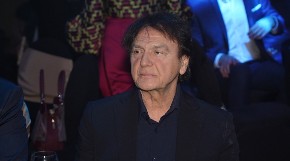 KAMERE SNIMILE OSUMNJIČENE Estradni menadžer poslao bombaše na Čolinu kuću?!