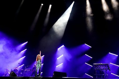 ZBOG KOSE PILA LEKOVE ,,Balerina" se žrtvovala zarad lepote, ova frizura je urnisala!