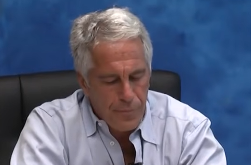 UZNEMIRUJUĆE! EPSTIN NA NOSILIMA, LEKARI MU PRUŽAJU POMOĆ: Objavljene prve slike nakon što je pronađen mrtav u ćeliji (FOTO) 