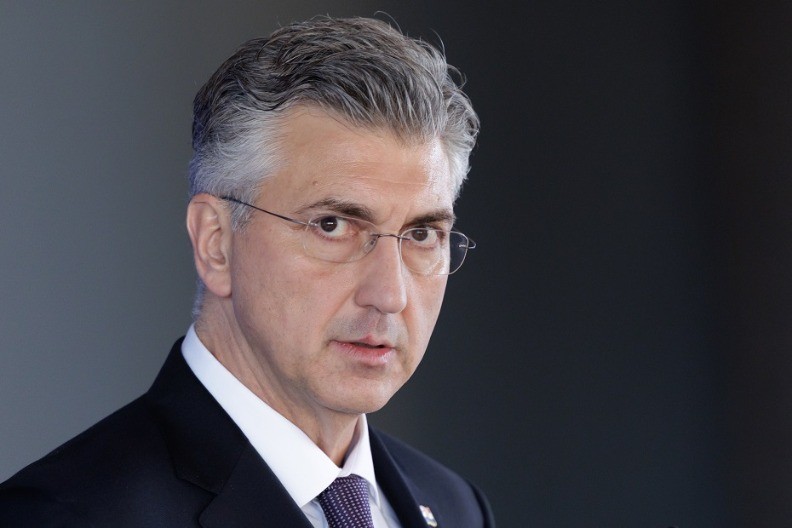 PLENKOVIĆ OPET "BOCKA" Opet on o ustaštvu koji su pravili