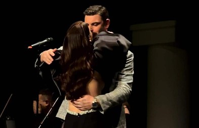 Valjevo na nogama! Nadežda Biljić održala prvi koncert kod kuće, suprugu poslala javnu poruku ljubavi!