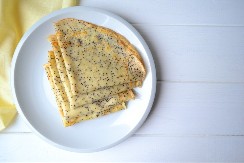 PALAČINKE S MAKOM I SIROM NIKAD UKUSNIJE Vazdušaste i mekane, i sit bi ih jeo