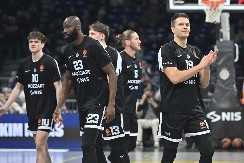 PARTIZAN ČASTI Crno-beli oduševili "grobare" pred meč sa Dubaijem