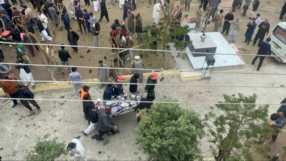 31 OSOBA POGINULA U EKSPLOZIJI KOD DŽAMIJE Stravične scene u Islamabadu