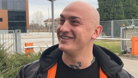 DESINGERICU RAZDVAJALI OD ČLANA ŽIRIJA Haos na snimanju "Pinkovih zvezda", prisutni zanemeli od šoka!