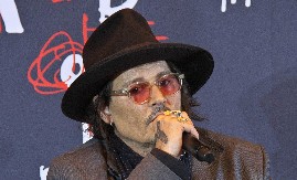 Džoni, šta uradi sa sobom!? Ni rođena majka ga ne prepoznaje - zbunjeni su svi!