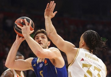 CRVENA ZVEZDA - MAKABI Erupcija oduševljenja u Areni, crveno-beli se potpuno vratili u meč!