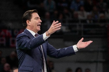 ZAKUVALO SE U EVROLIGI Efes odigrao za Zvezdu, Olimpijakos razbio Virtus, Barsa i Milano opravdali ulogu favorita