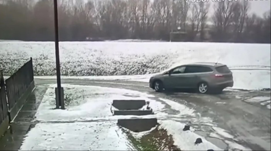 HOROR NA BALKANU Tata se parkirao ispred vrtića – auto nestao sa PETOGODIŠNJIM DETETOM unutra! (VIDEO)