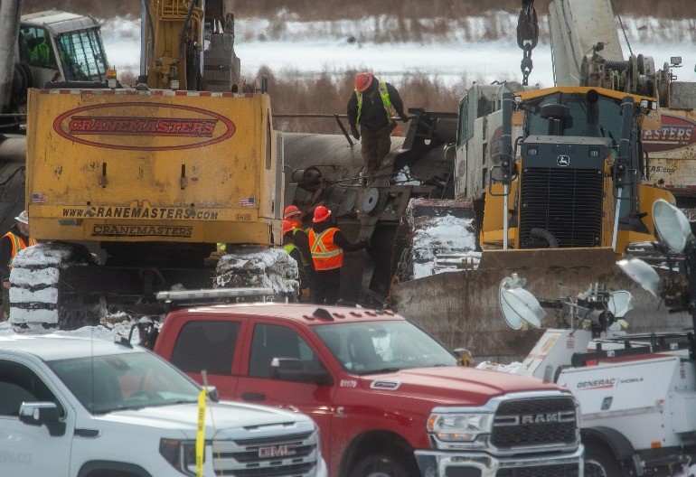 AUTOM IM ULETEO U DNEVNU SOBU! Troje poginulo na mestu, horor u Sloveniji!