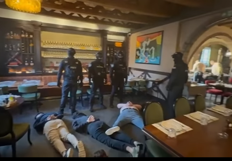  POTRAGA ZA ŠEFOM Pohapšeni vojnici i bombaši koji reketirali vlasnike lokala