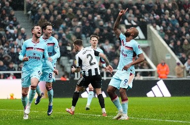 VELIKA TRI BODA Brentford srušio Njukasl