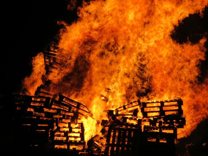 DEVOJČICA SPASILA SESTRU IZ POŽARA! Komšija posvedočio herojskom činu u Podgorici 