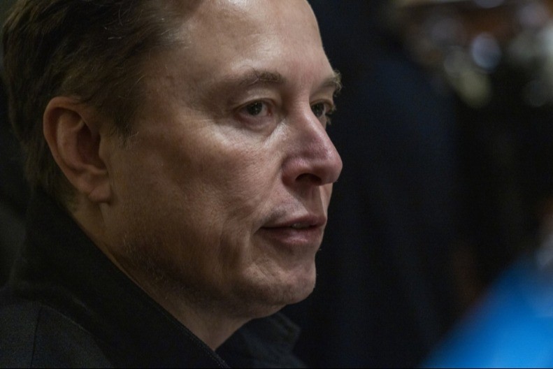 ILON MASK I MARK ZAKERBERG NA VEČERI SA EPSTINOM: Otkriveno ko se još nalazi na fotografiji