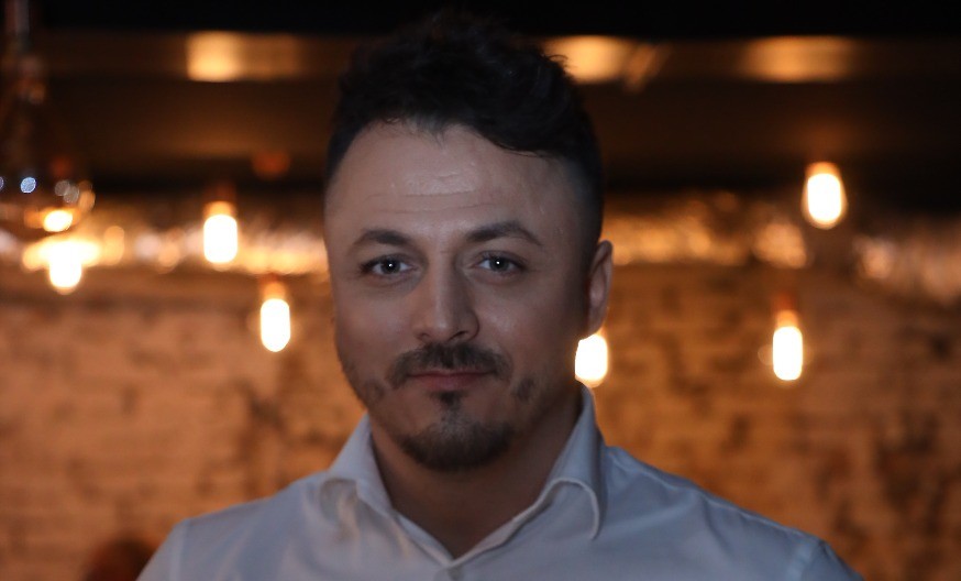 EVO ŠTA JE PEVAČ RADIO PRE OTMICE Vezanog ga ubacili u automobil, a onda je usledio horor