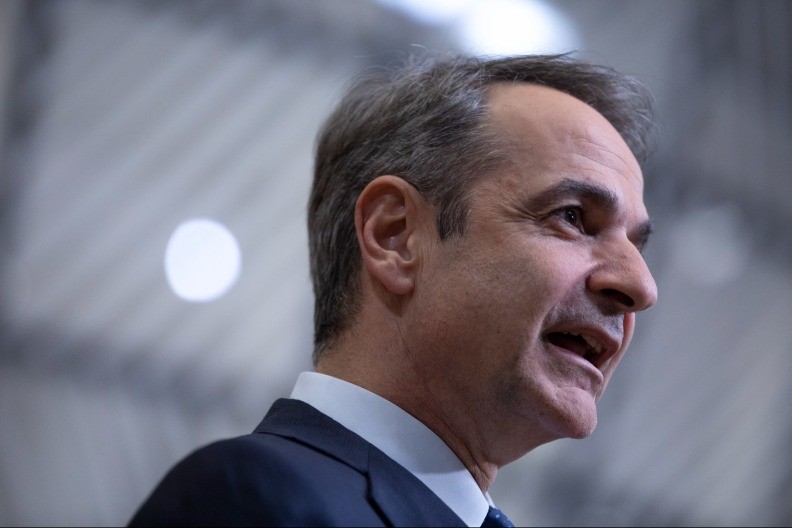 MICOTAKISOVA ŽENA DOŽIVELA TEŠKU SAOBRAĆAJKU Hitno su je operisali