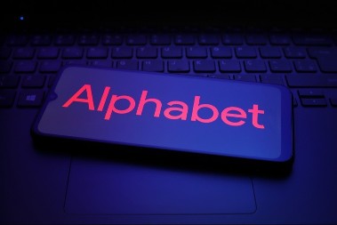 Alfabet prikuplja 15 milijardi dolara - Evo zašto se zadužuje do 2066. godine